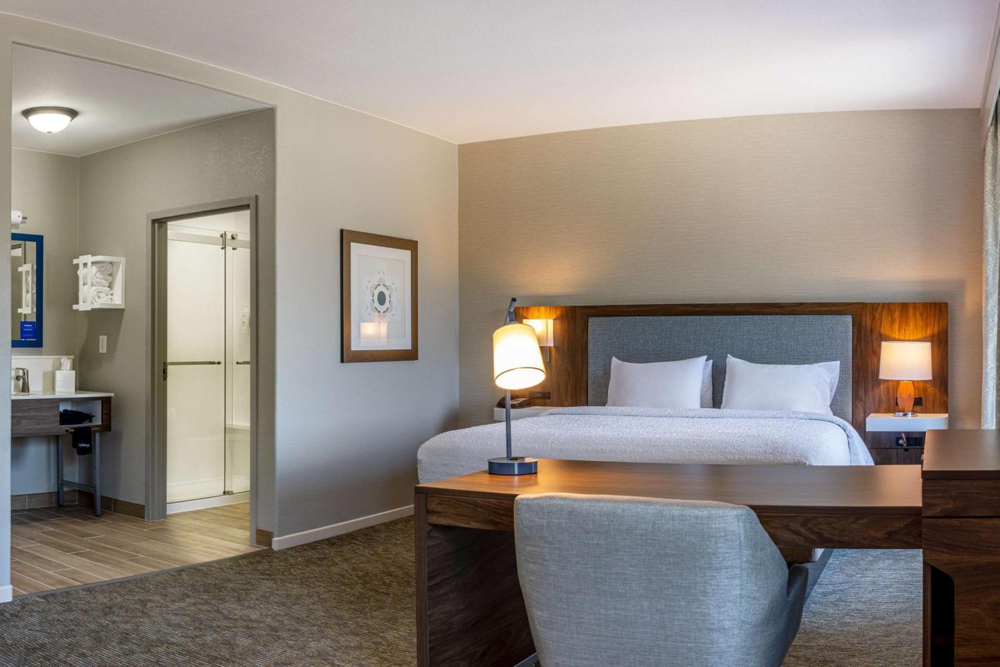 Hampton Inn & Suites ברני מראה חיצוני תמונה