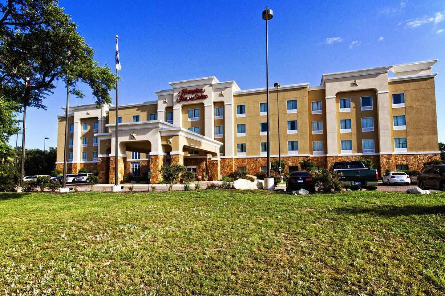 Hampton Inn & Suites ברני מראה חיצוני תמונה